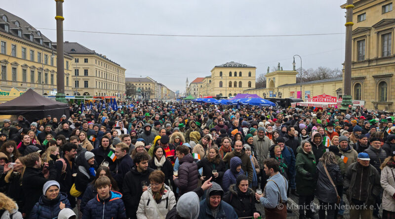 Pre-Parade-Party 2025 - Trotz des Wetters tolle Stimmung am Odeonsplatz