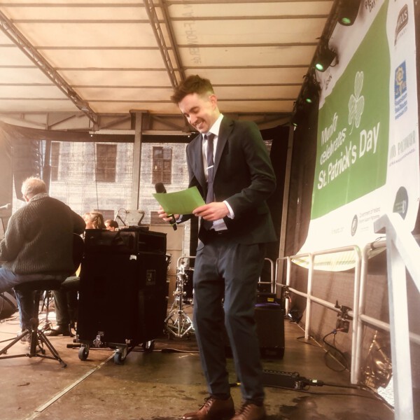 ☘️☘️☘️The greatest showman, our MC, the legend John Dunne is warming our hearts today!
Come celebrate with us in Odeonsplatz now!☘️☘️☘️ munich stpatricksday